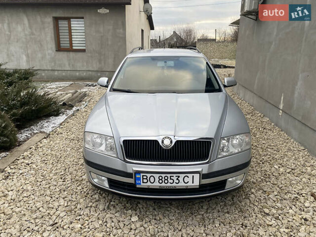 Серый Шкода Октавия, объемом двигателя 1.97 л и пробегом 235 тыс. км за 6800 $, фото 1 на Automoto.ua