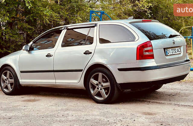 Сірий Шкода Октавія, об'ємом двигуна 1.6 л та пробігом 367 тис. км за 5200 $, фото 1 на Automoto.ua