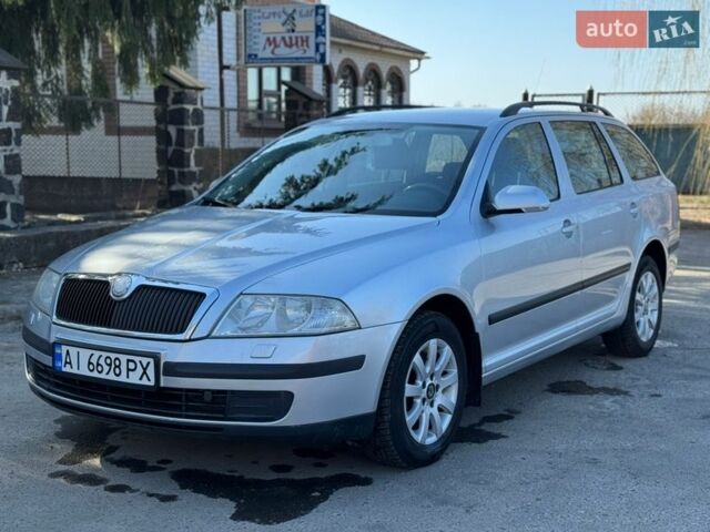 Серый Шкода Октавия, объемом двигателя 1.6 л и пробегом 262 тыс. км за 5500 $, фото 1 на Automoto.ua