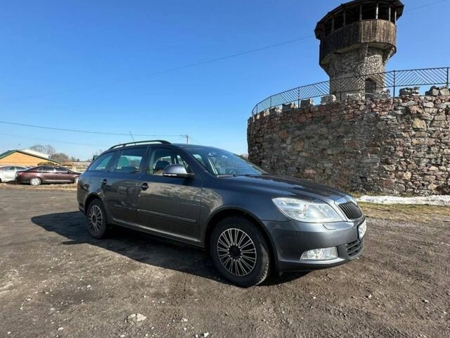 Серый Шкода Октавия, объемом двигателя 1.8 л и пробегом 224 тыс. км за 7200 $, фото 1 на Automoto.ua