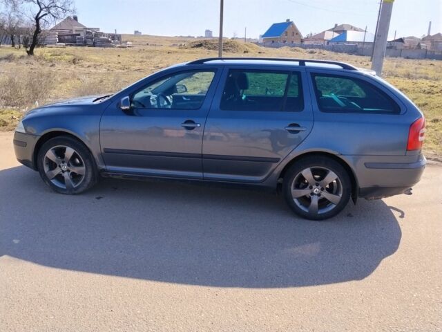 Серый Шкода Октавия, объемом двигателя 0 л и пробегом 300 тыс. км за 2300 $, фото 1 на Automoto.ua