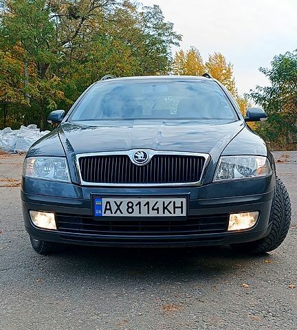 Серый Шкода Октавия, объемом двигателя 1.6 л и пробегом 270 тыс. км за 6600 $, фото 1 на Automoto.ua