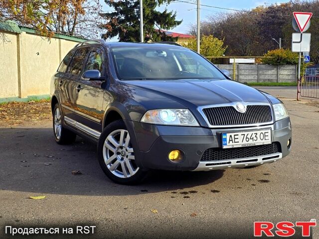 Серый Шкода Октавия, объемом двигателя 2 л и пробегом 213 тыс. км за 6200 $, фото 1 на Automoto.ua