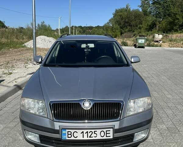 Сірий Шкода Октавія, об'ємом двигуна 1.8 л та пробігом 250 тис. км за 4500 $, фото 1 на Automoto.ua