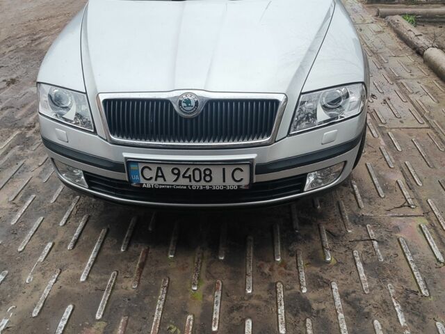 Серый Шкода Октавия, объемом двигателя 2 л и пробегом 304 тыс. км за 7200 $, фото 1 на Automoto.ua