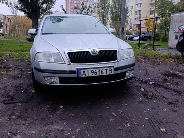 Сірий Шкода Октавія, об'ємом двигуна 1.6 л та пробігом 303 тис. км за 5600 $, фото 1 на Automoto.ua
