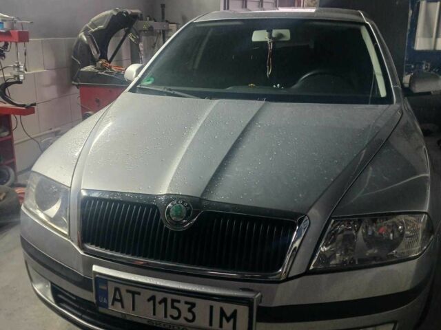 Серый Шкода Октавия, объемом двигателя 1.6 л и пробегом 225 тыс. км за 5106 $, фото 1 на Automoto.ua