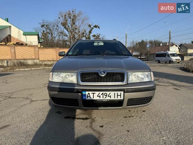 Серый Шкода Октавия, объемом двигателя 1.6 л и пробегом 210 тыс. км за 4700 $, фото 1 на Automoto.ua