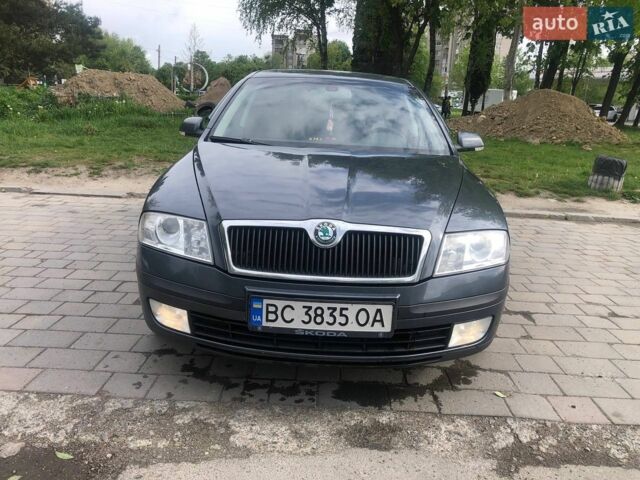 Сірий Шкода Октавія, об'ємом двигуна 2 л та пробігом 300 тис. км за 5400 $, фото 1 на Automoto.ua