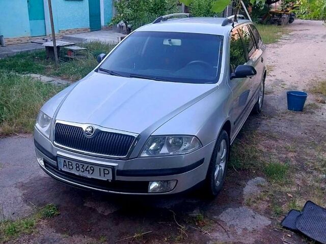 Сірий Шкода Октавія, об'ємом двигуна 1.6 л та пробігом 297 тис. км за 5700 $, фото 1 на Automoto.ua