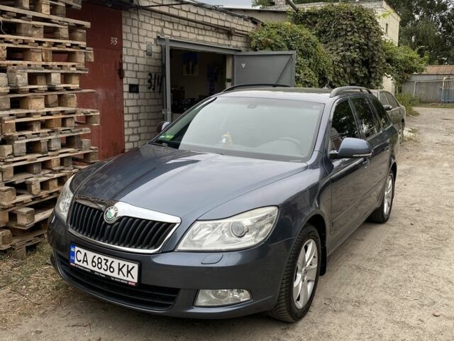 Серый Шкода Октавия, объемом двигателя 1.8 л и пробегом 222 тыс. км за 7700 $, фото 1 на Automoto.ua