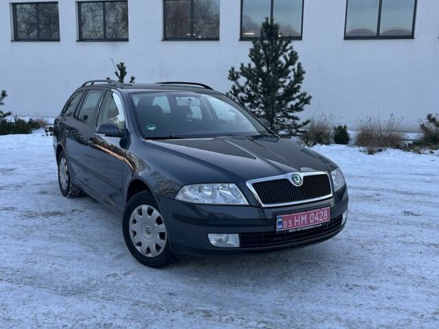 Серый Шкода Октавия, объемом двигателя 1.6 л и пробегом 216 тыс. км за 6200 $, фото 1 на Automoto.ua