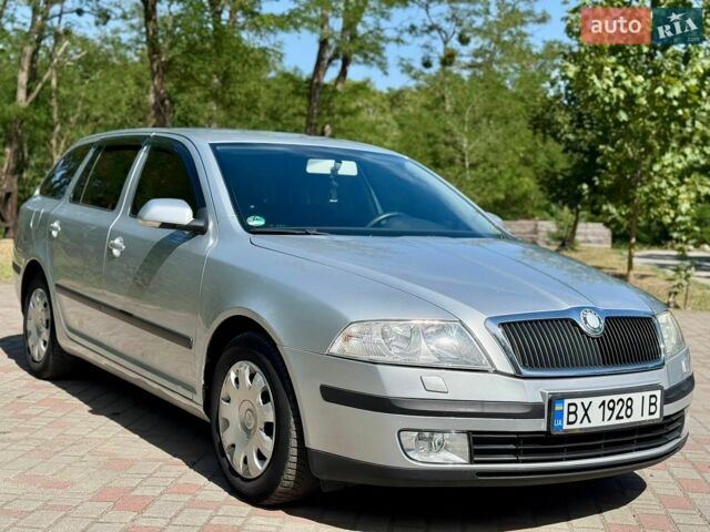 Серый Шкода Октавия, объемом двигателя 1.9 л и пробегом 337 тыс. км за 5500 $, фото 1 на Automoto.ua