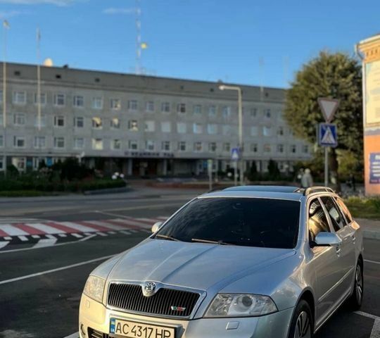 Серый Шкода Октавия, объемом двигателя 1.97 л и пробегом 328 тыс. км за 5500 $, фото 1 на Automoto.ua