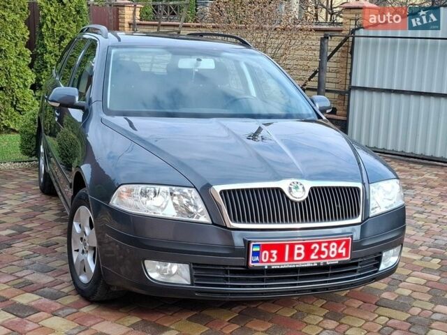 Серый Шкода Октавия, объемом двигателя 1.6 л и пробегом 194 тыс. км за 6900 $, фото 1 на Automoto.ua
