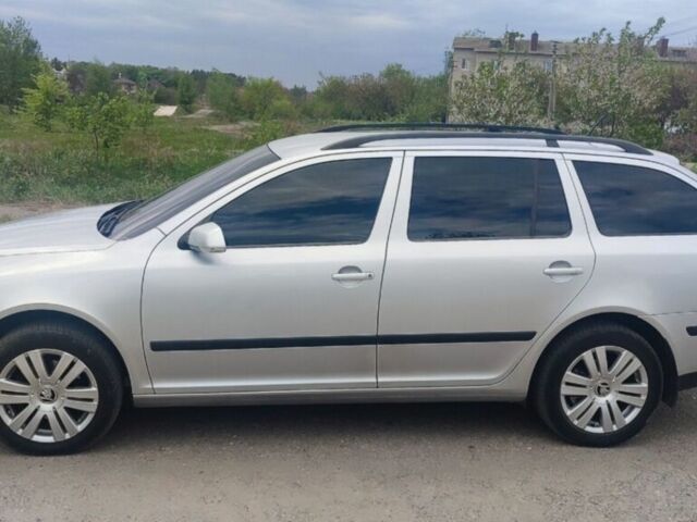 Сірий Шкода Октавія, об'ємом двигуна 2 л та пробігом 240 тис. км за 7000 $, фото 1 на Automoto.ua