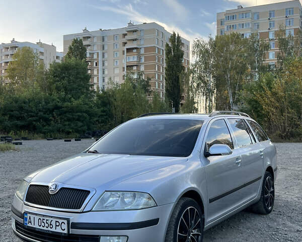 Серый Шкода Октавия, объемом двигателя 1.97 л и пробегом 333 тыс. км за 7300 $, фото 1 на Automoto.ua