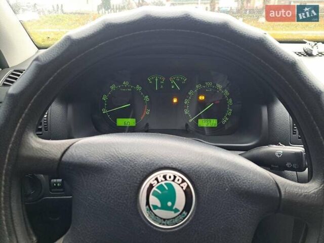 Серый Шкода Октавия, объемом двигателя 1.6 л и пробегом 199 тыс. км за 5000 $, фото 1 на Automoto.ua