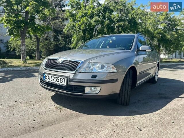 Серый Шкода Октавия, объемом двигателя 1.6 л и пробегом 260 тыс. км за 6799 $, фото 1 на Automoto.ua
