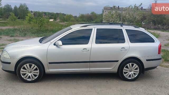Сірий Шкода Октавія, об'ємом двигуна 2 л та пробігом 240 тис. км за 7000 $, фото 1 на Automoto.ua