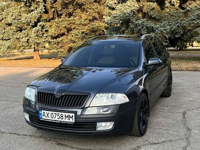 Серый Шкода Октавия, объемом двигателя 1.8 л и пробегом 210 тыс. км за 6000 $, фото 1 на Automoto.ua