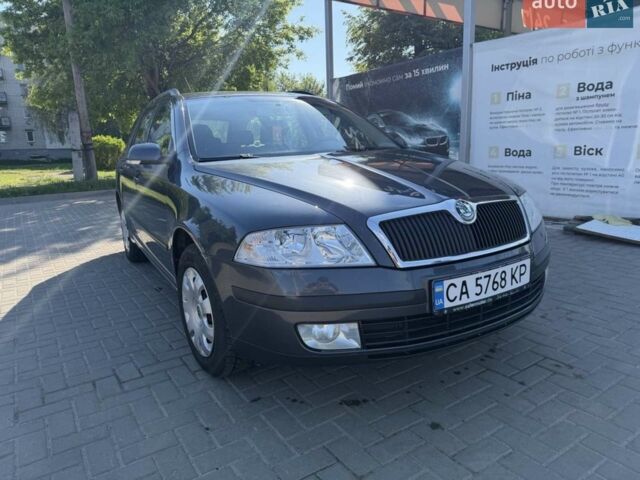 Серый Шкода Октавия, объемом двигателя 1.6 л и пробегом 214 тыс. км за 6300 $, фото 1 на Automoto.ua