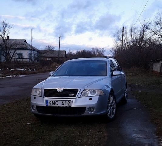 Сірий Шкода Октавія, об'ємом двигуна 2 л та пробігом 310 тис. км за 2299 $, фото 1 на Automoto.ua