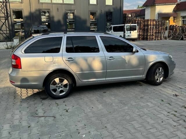 Сірий Шкода Октавія, об'ємом двигуна 1.9 л та пробігом 332 тис. км за 7200 $, фото 1 на Automoto.ua