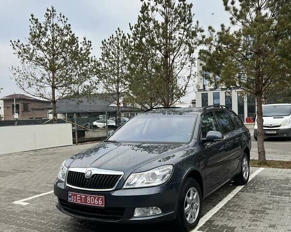 Серый Шкода Октавия, объемом двигателя 1.8 л и пробегом 162 тыс. км за 6500 $, фото 1 на Automoto.ua