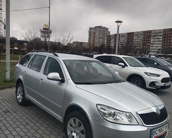 Серый Шкода Октавия, объемом двигателя 1.8 л и пробегом 217 тыс. км за 6100 $, фото 1 на Automoto.ua