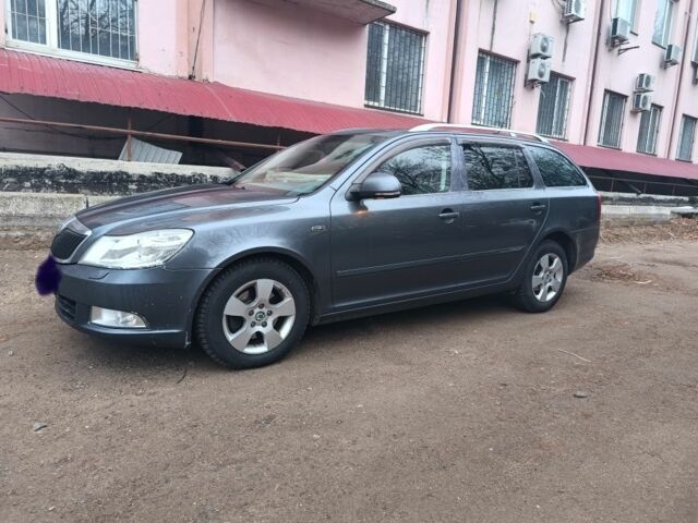 Серый Шкода Октавия, объемом двигателя 0 л и пробегом 222 тыс. км за 8500 $, фото 1 на Automoto.ua