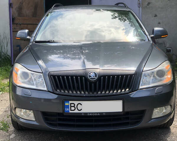 Серый Шкода Октавия, объемом двигателя 1.6 л и пробегом 377 тыс. км за 7700 $, фото 1 на Automoto.ua