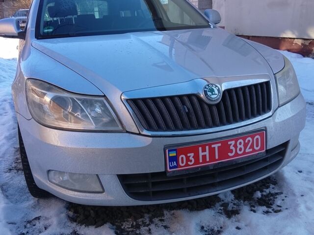 Серый Шкода Октавия, объемом двигателя 0 л и пробегом 260 тыс. км за 7700 $, фото 1 на Automoto.ua