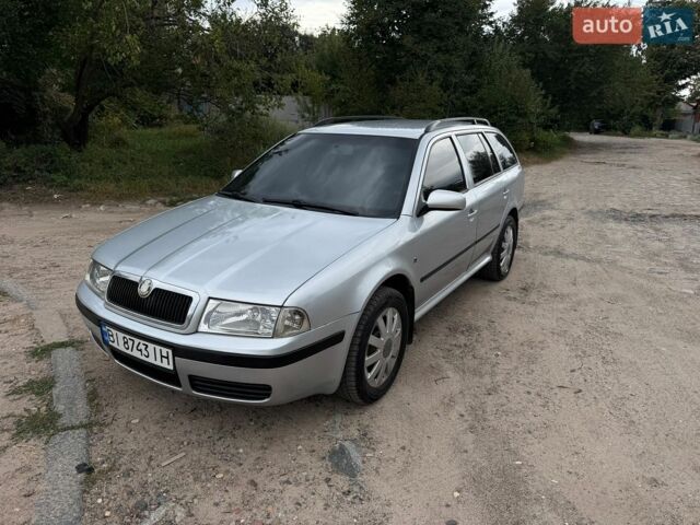Серый Шкода Октавия, объемом двигателя 1.6 л и пробегом 300 тыс. км за 4550 $, фото 1 на Automoto.ua