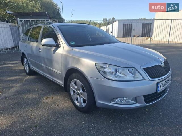 Серый Шкода Октавия, объемом двигателя 1.8 л и пробегом 232 тыс. км за 7300 $, фото 1 на Automoto.ua