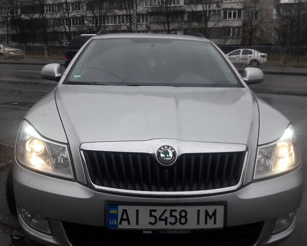 Сірий Шкода Октавія, об'ємом двигуна 1.6 л та пробігом 254 тис. км за 9200 $, фото 1 на Automoto.ua