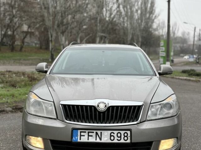 Сірий Шкода Октавія, об'ємом двигуна 0 л та пробігом 300 тис. км за 3650 $, фото 1 на Automoto.ua