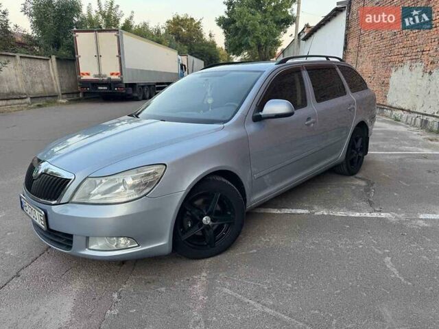 Серый Шкода Октавия, объемом двигателя 1.6 л и пробегом 302 тыс. км за 7500 $, фото 1 на Automoto.ua