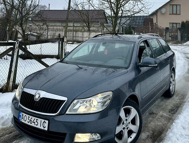 Серый Шкода Октавия, объемом двигателя 1.8 л и пробегом 183 тыс. км за 5850 $, фото 1 на Automoto.ua