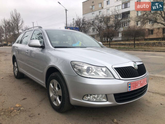 Сірий Шкода Октавія, об'ємом двигуна 1.8 л та пробігом 200 тис. км за 7800 $, фото 1 на Automoto.ua