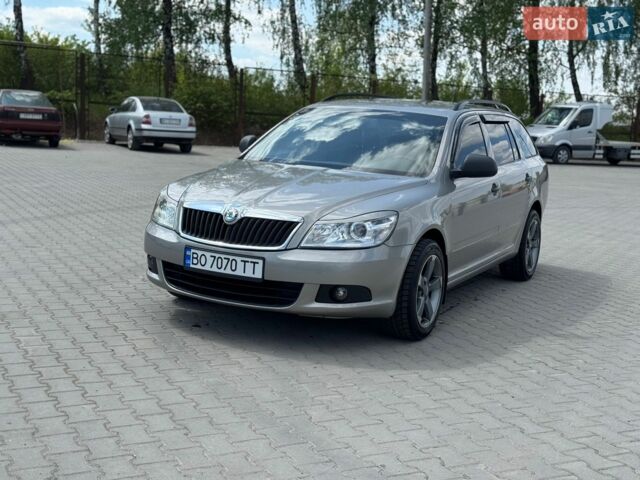 Серый Шкода Октавия, объемом двигателя 1.6 л и пробегом 225 тыс. км за 7500 $, фото 1 на Automoto.ua