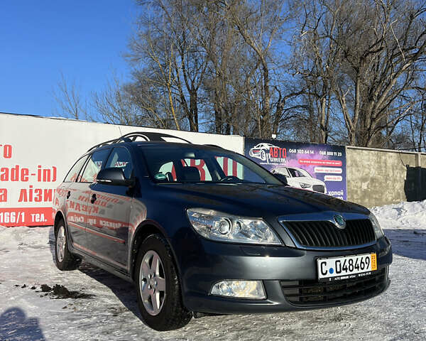 Серый Шкода Октавия, объемом двигателя 1.8 л и пробегом 198 тыс. км за 8100 $, фото 1 на Automoto.ua