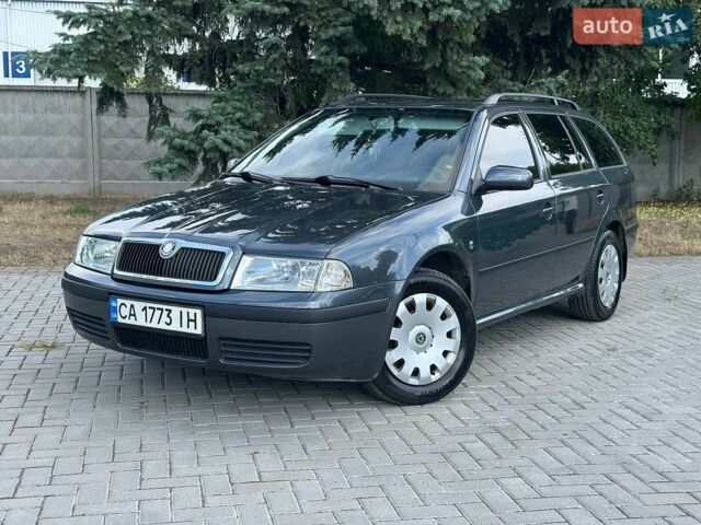 Серый Шкода Октавия, объемом двигателя 1.6 л и пробегом 218 тыс. км за 5800 $, фото 1 на Automoto.ua