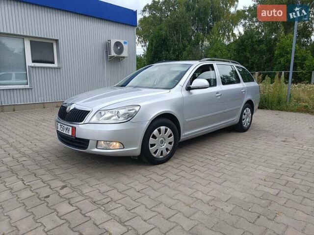 Серый Шкода Октавия, объемом двигателя 1.6 л и пробегом 241 тыс. км за 7450 $, фото 1 на Automoto.ua