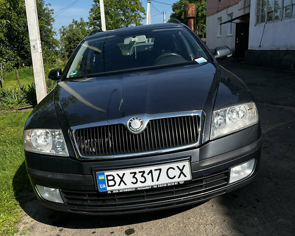 Серый Шкода Октавия, объемом двигателя 1.6 л и пробегом 254 тыс. км за 6300 $, фото 1 на Automoto.ua