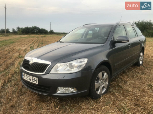 Серый Шкода Октавия, объемом двигателя 1.8 л и пробегом 235 тыс. км за 7500 $, фото 1 на Automoto.ua