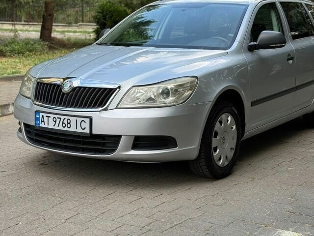 Сірий Шкода Октавія, об'ємом двигуна 1.9 л та пробігом 300 тис. км за 5850 $, фото 1 на Automoto.ua