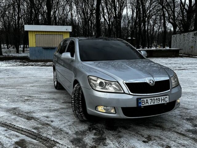 Серый Шкода Октавия, объемом двигателя 1.6 л и пробегом 230 тыс. км за 6500 $, фото 1 на Automoto.ua