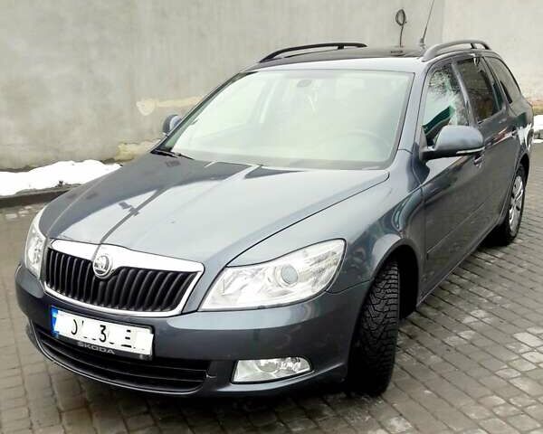Серый Шкода Октавия, объемом двигателя 1.8 л и пробегом 184 тыс. км за 8100 $, фото 1 на Automoto.ua