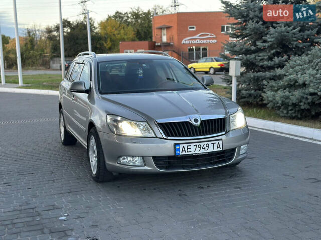 Шкода Октавія 2009 у Дніпро (Дніпропетровську) на Automoto.ua Сірий Шкода Октавія, об'ємом двигуна 1.39 л та пробігом 246 тис. км за 5400 $, фото 1 на Automoto.ua